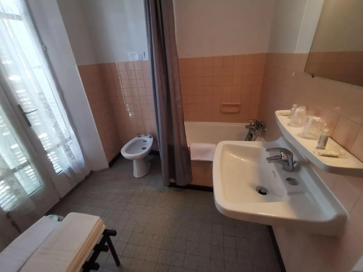 Hotel Le Tourisme Embrun